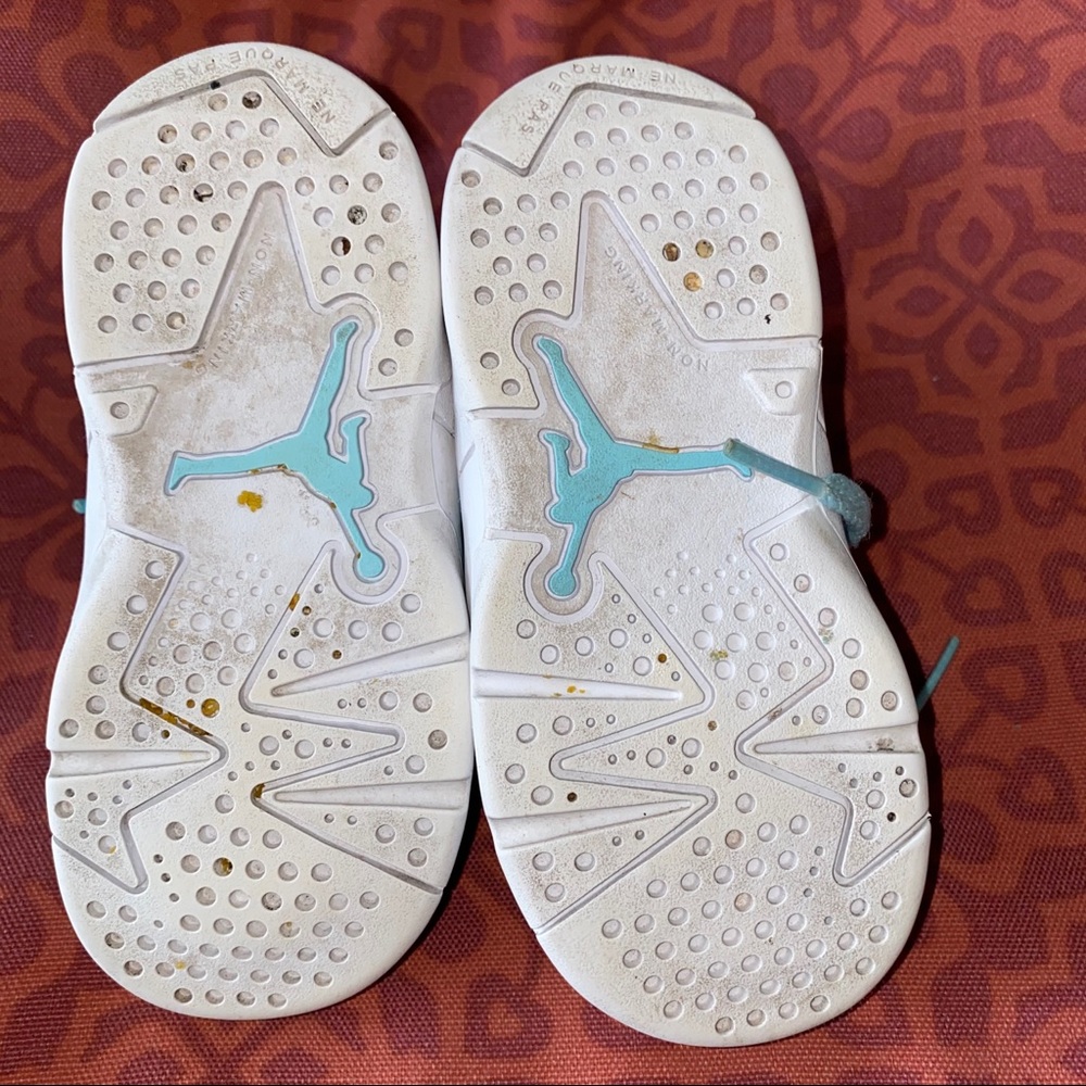 📦Baby Blue Jordans📦 - Picture 5 of 9